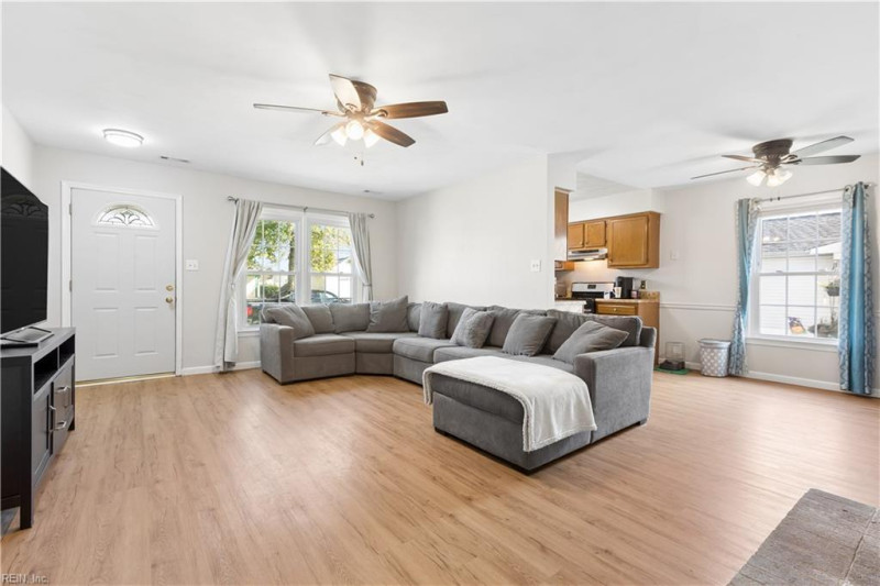 Photo 2 of 27 residential for sale in Virginia Beach virginia