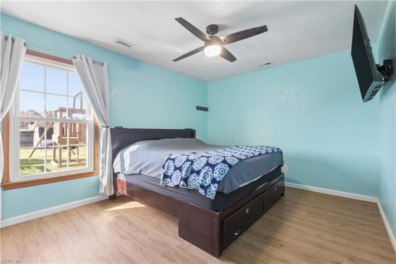 Photo 9 of 27 residential for sale in Virginia Beach virginia