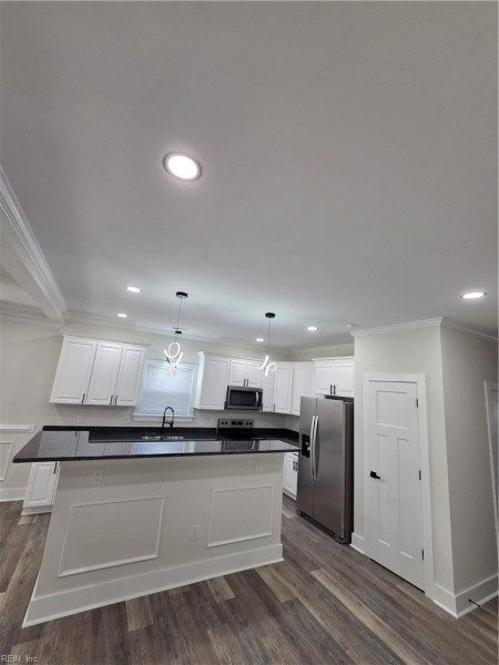 Photo 14 of 30 residential for sale in Hampton virginia
