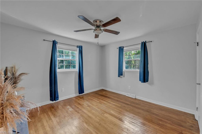 Photo 12 of 28 residential for sale in York County virginia