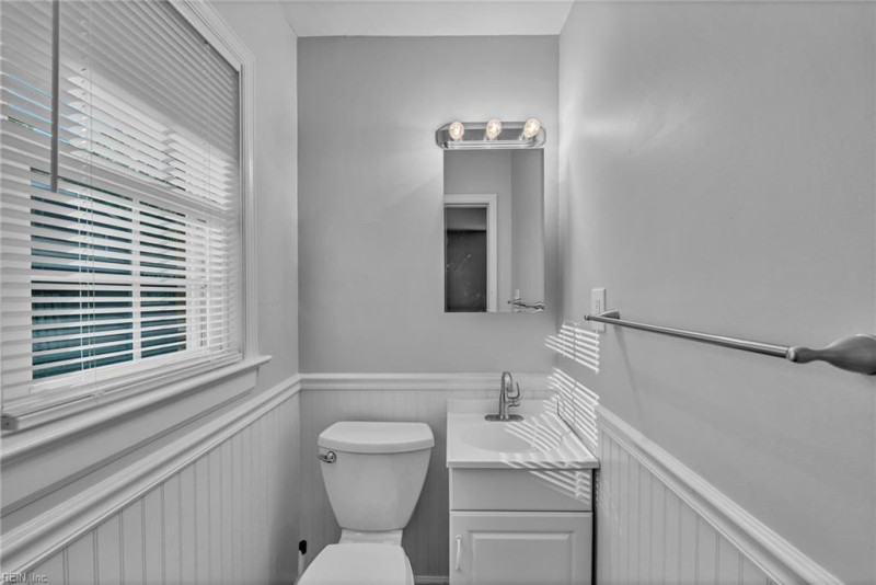 Photo 15 of 28 residential for sale in York County virginia