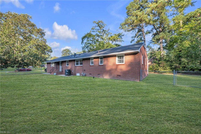 Photo 26 of 28 residential for sale in York County virginia