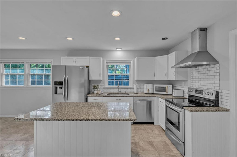 Photo 6 of 28 residential for sale in York County virginia
