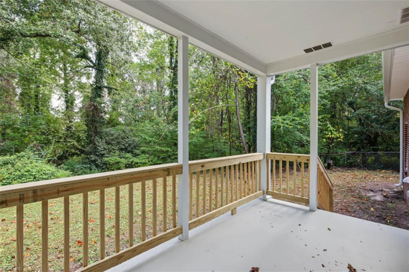Photo 34 of 37 residential for sale in York County virginia