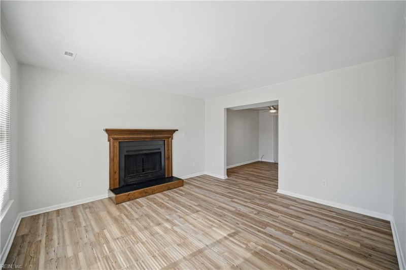 Photo 10 of 47 residential for sale in Hampton virginia