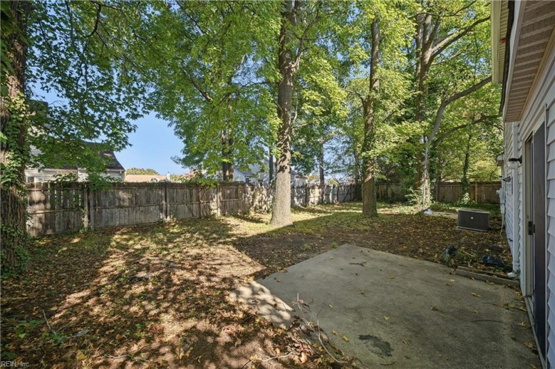 Photo 32 of 47 residential for sale in Hampton virginia