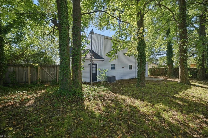 Photo 33 of 47 residential for sale in Hampton virginia