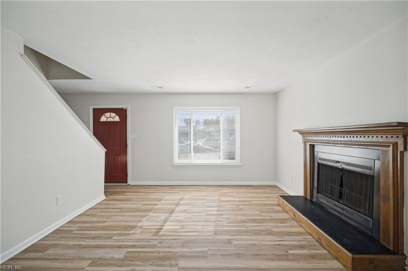 Photo 8 of 47 residential for sale in Hampton virginia