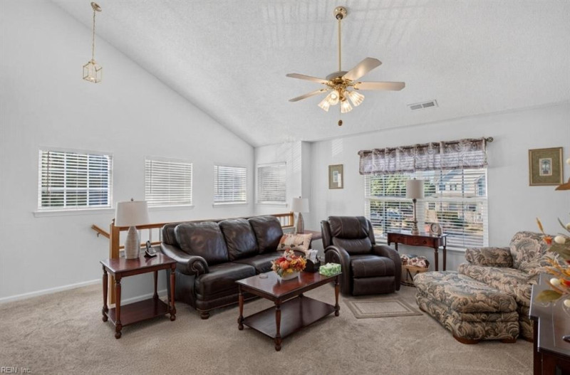 Photo 5 of 22 residential for sale in Suffolk virginia