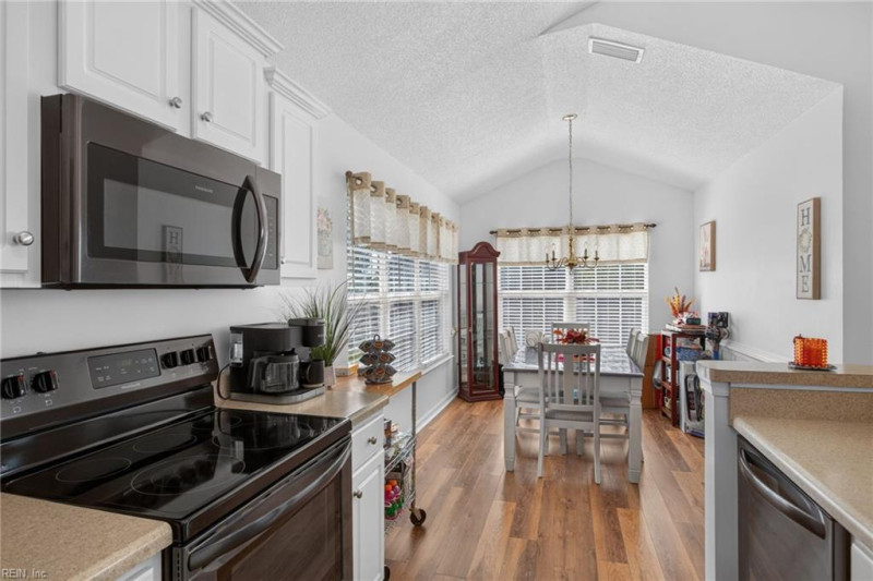 Photo 8 of 22 residential for sale in Suffolk virginia
