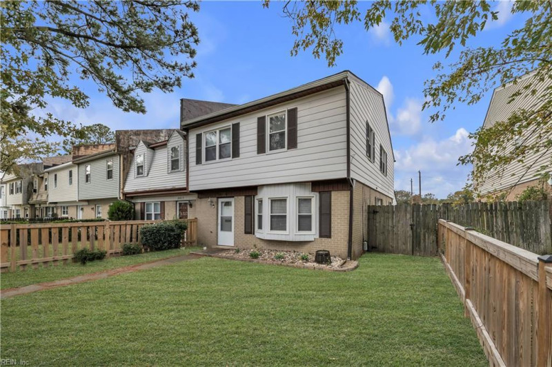 Photo 4 of 36 residential for sale in Norfolk virginia