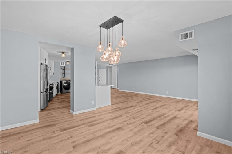 Photo 17 of 48 residential for sale in Alexandria C virginia