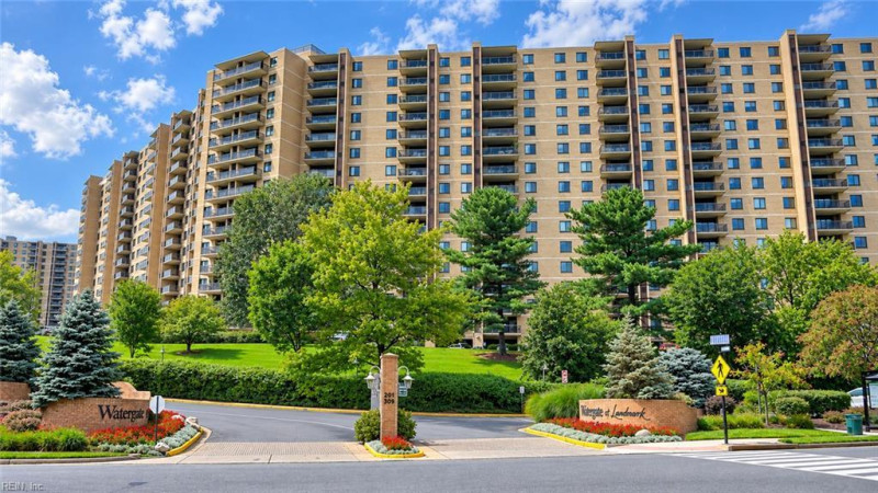 Photo 2 of 48 residential for sale in Alexandria C virginia