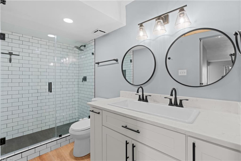 Photo 23 of 48 residential for sale in Alexandria C virginia