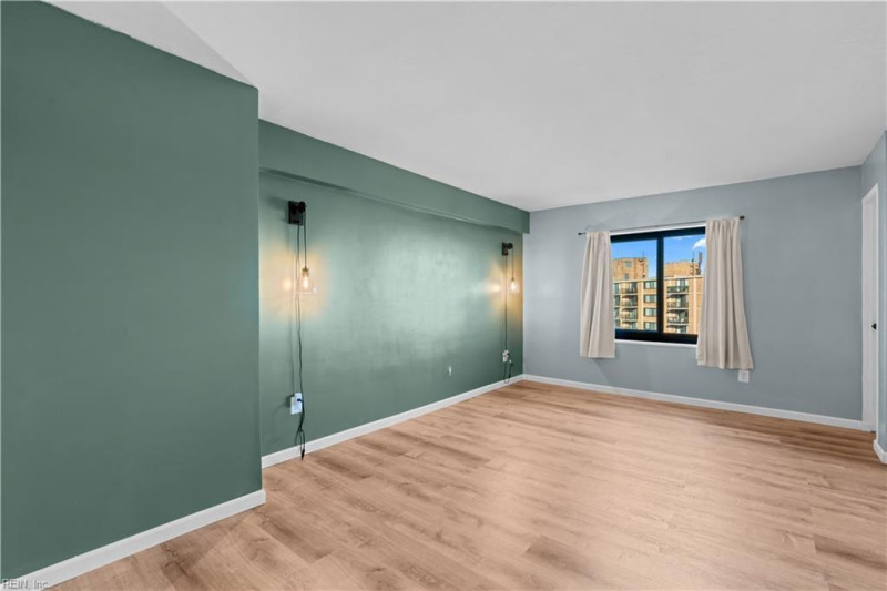 Photo 26 of 48 residential for sale in Alexandria C virginia