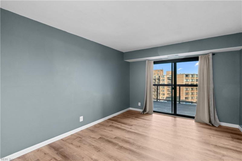 Photo 30 of 48 residential for sale in Alexandria C virginia