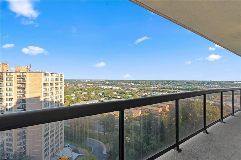 Photo 40 of 48 residential for sale in Alexandria C virginia