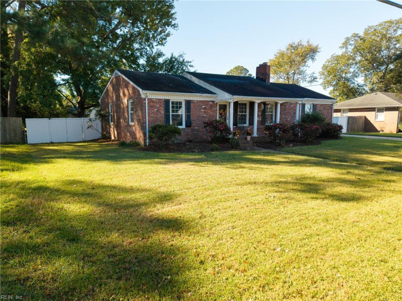 Photo 31 of 34 residential for sale in Chesapeake virginia