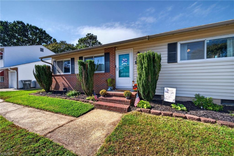 Photo 1 of 28 residential for sale in Hampton virginia