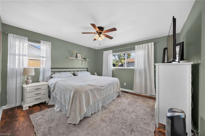 Photo 17 of 28 residential for sale in Hampton virginia