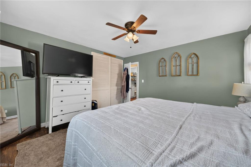 Photo 18 of 28 residential for sale in Hampton virginia