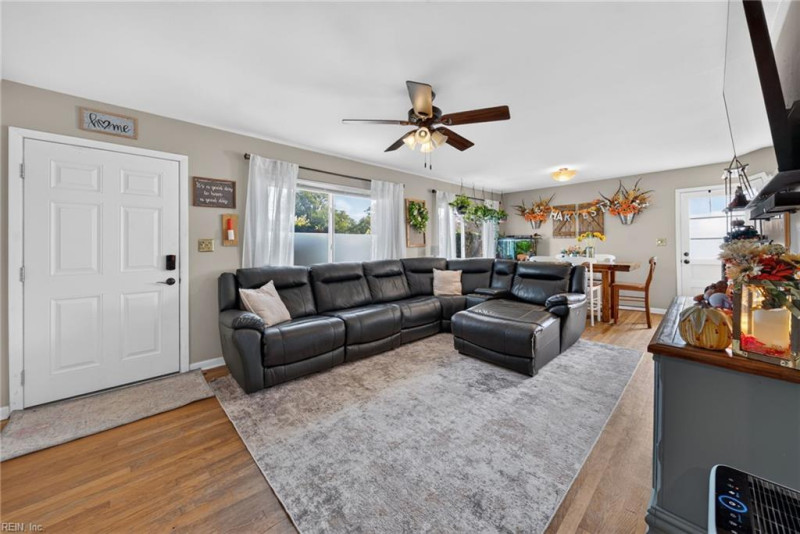 Photo 5 of 28 residential for sale in Hampton virginia