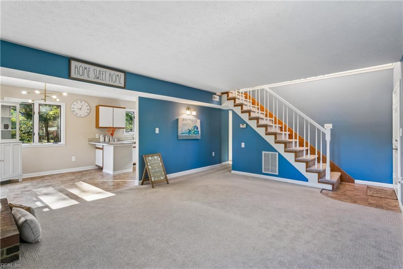 Photo 11 of 46 residential for sale in Poquoson virginia