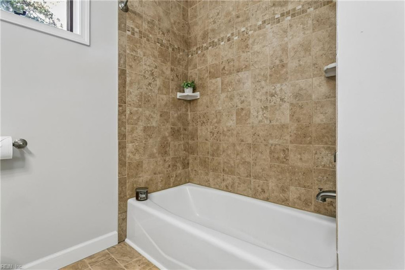 Photo 23 of 46 residential for sale in Poquoson virginia