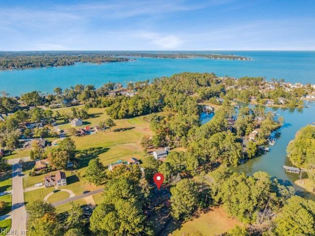 Photo 3 of 46 residential for sale in Poquoson virginia