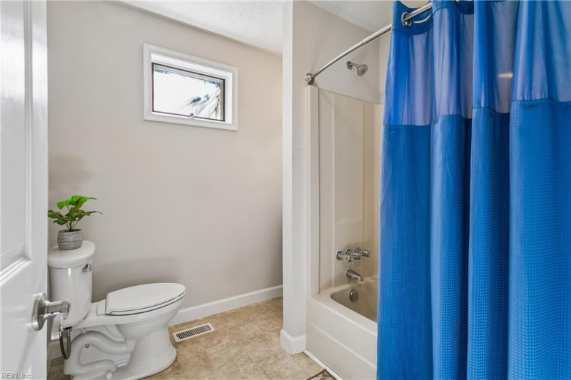 Photo 35 of 46 residential for sale in Poquoson virginia
