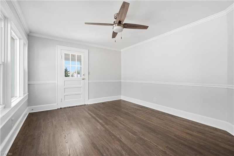 Photo 11 of 34 residential for sale in Suffolk virginia