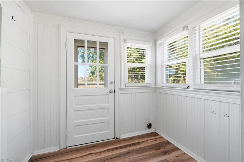 Photo 13 of 34 residential for sale in Suffolk virginia