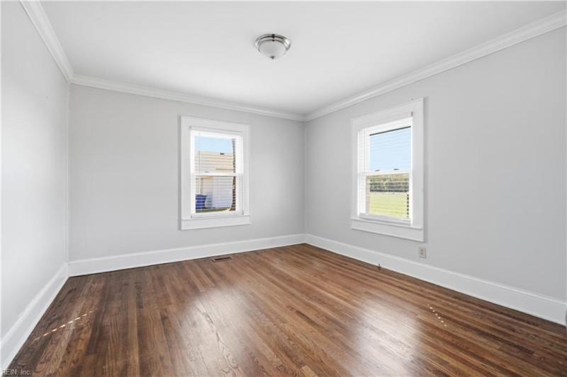 Photo 20 of 34 residential for sale in Suffolk virginia