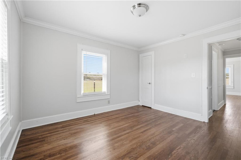 Photo 21 of 34 residential for sale in Suffolk virginia