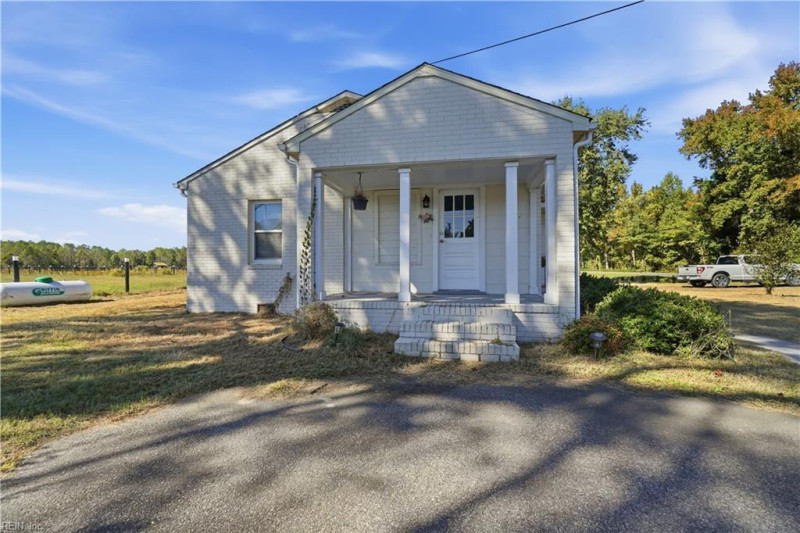 Photo 22 of 34 residential for sale in Suffolk virginia