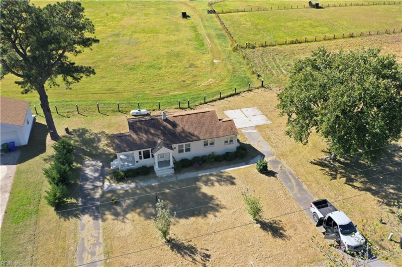 Photo 27 of 34 residential for sale in Suffolk virginia