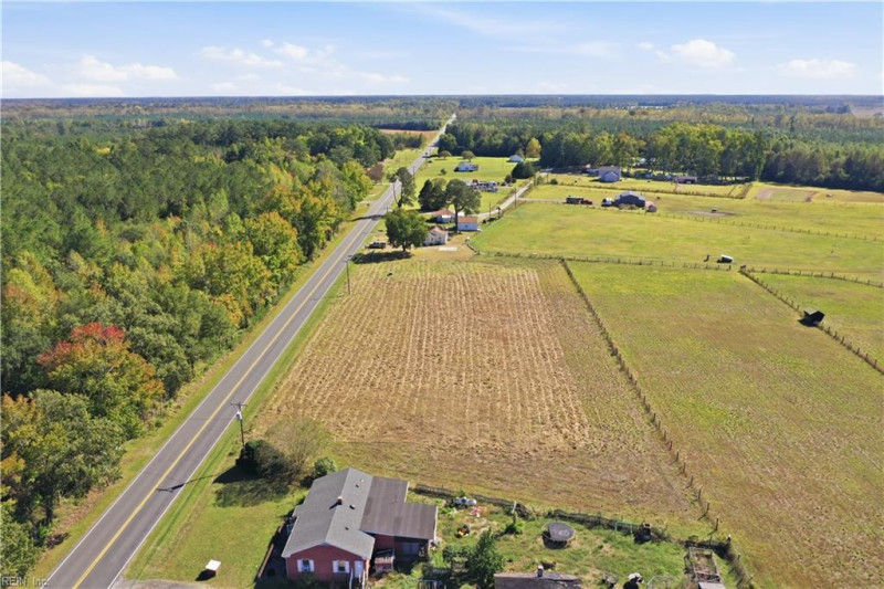 Photo 33 of 34 residential for sale in Suffolk virginia