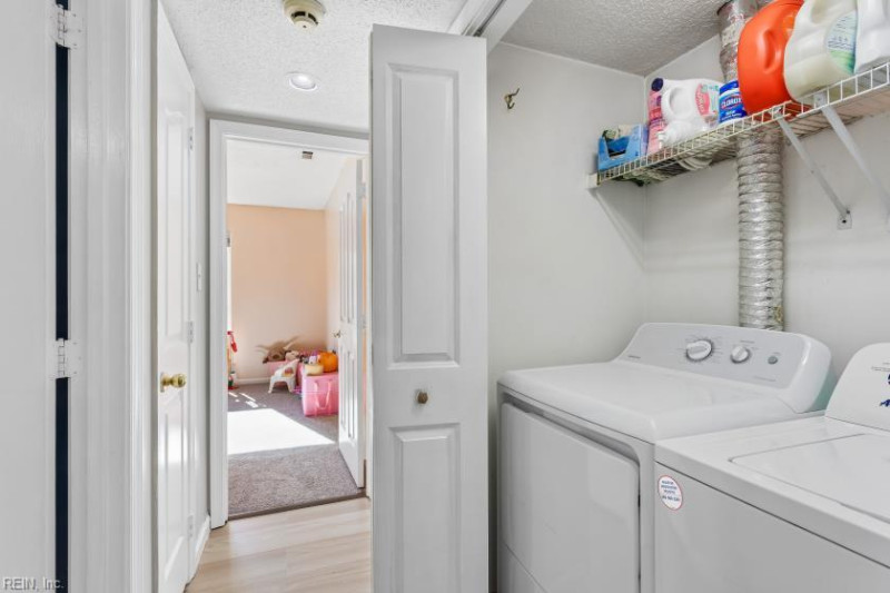 Photo 14 of 33 residential for sale in Newport News virginia
