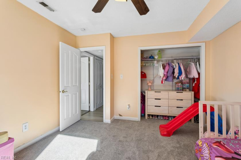 Photo 17 of 33 residential for sale in Newport News virginia