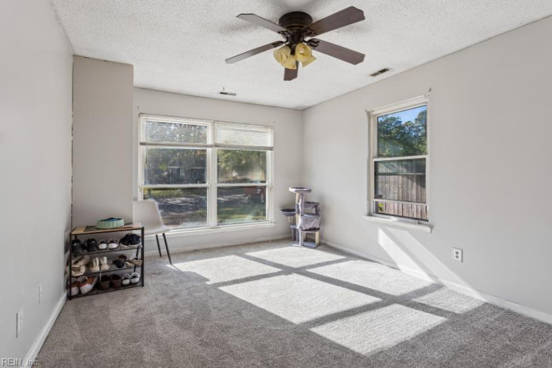 Photo 18 of 33 residential for sale in Newport News virginia
