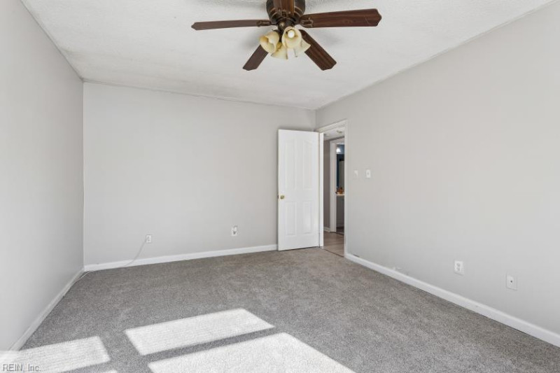 Photo 19 of 33 residential for sale in Newport News virginia
