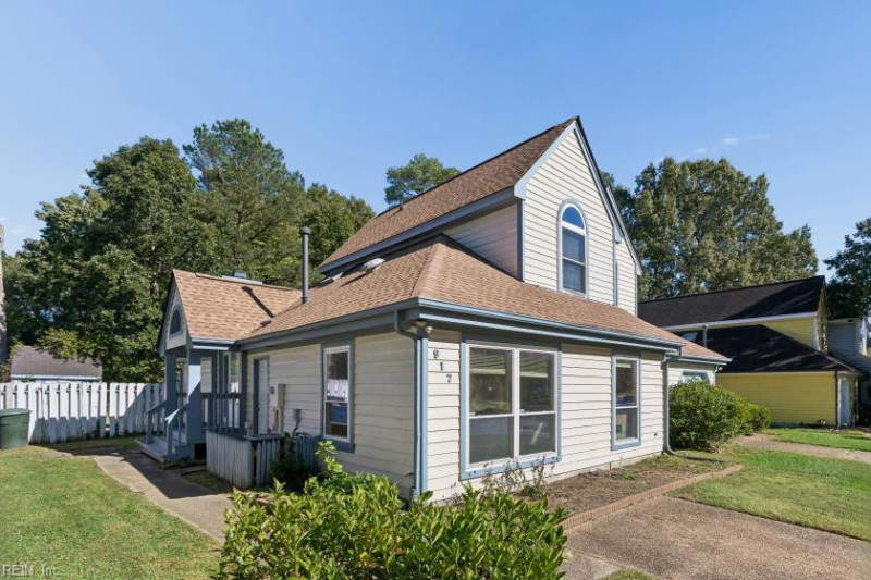 Photo 3 of 33 residential for sale in Newport News virginia