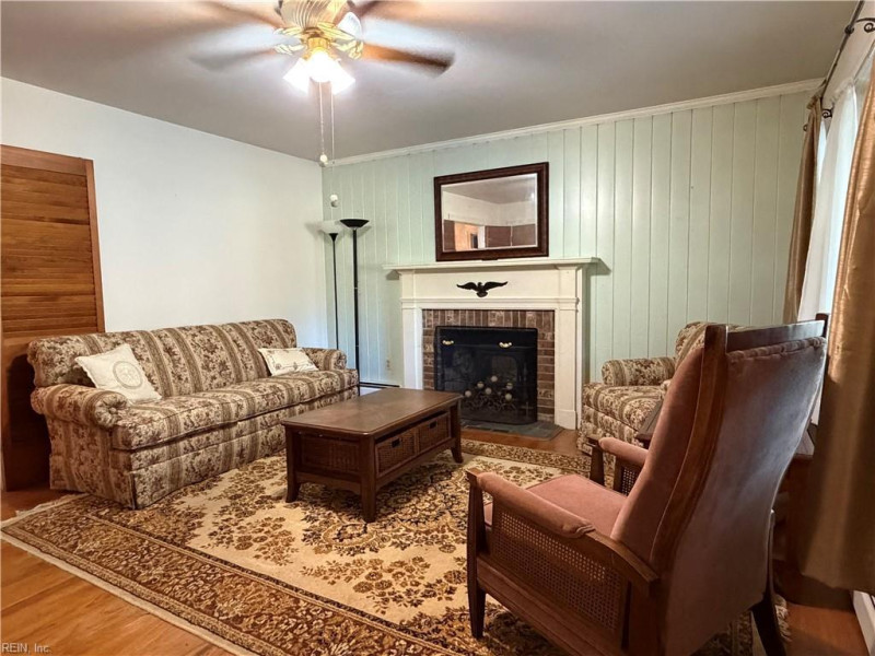 Photo 11 of 18 residential for sale in Franklin virginia