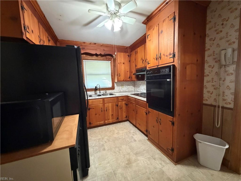 Photo 8 of 18 residential for sale in Franklin virginia