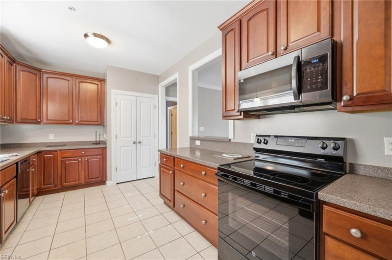 Photo 12 of 45 residential for sale in Norfolk virginia