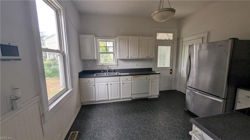 Photo 2 of 14 residential for sale in Hampton virginia