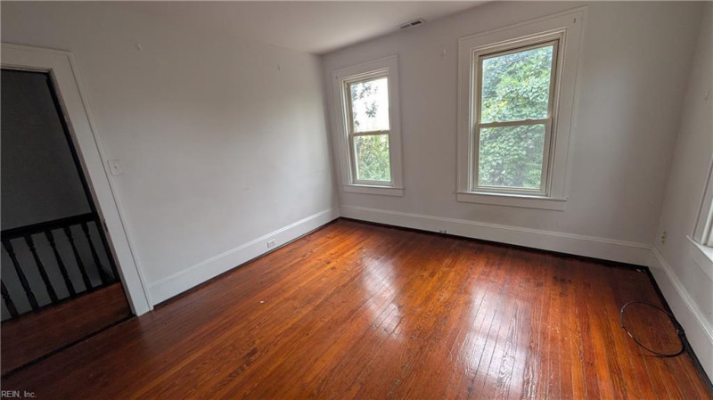 Photo 3 of 14 residential for sale in Hampton virginia