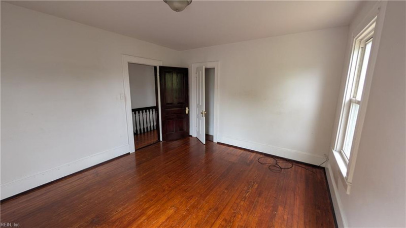 Photo 5 of 14 residential for sale in Hampton virginia