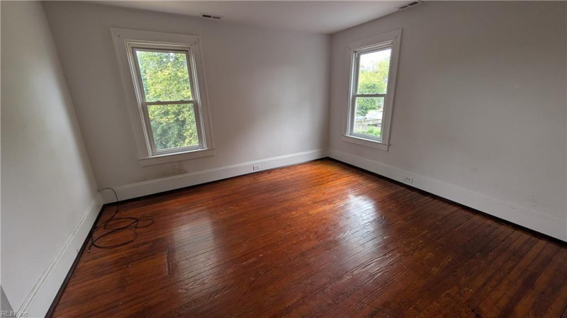 Photo 6 of 14 residential for sale in Hampton virginia