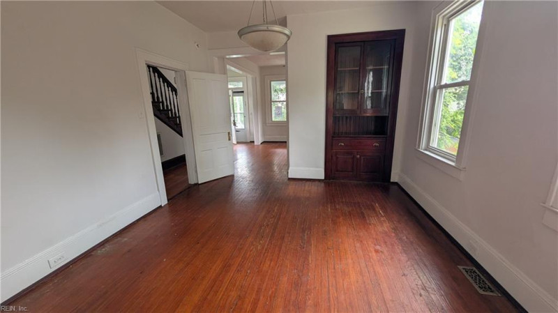 Photo 9 of 14 residential for sale in Hampton virginia